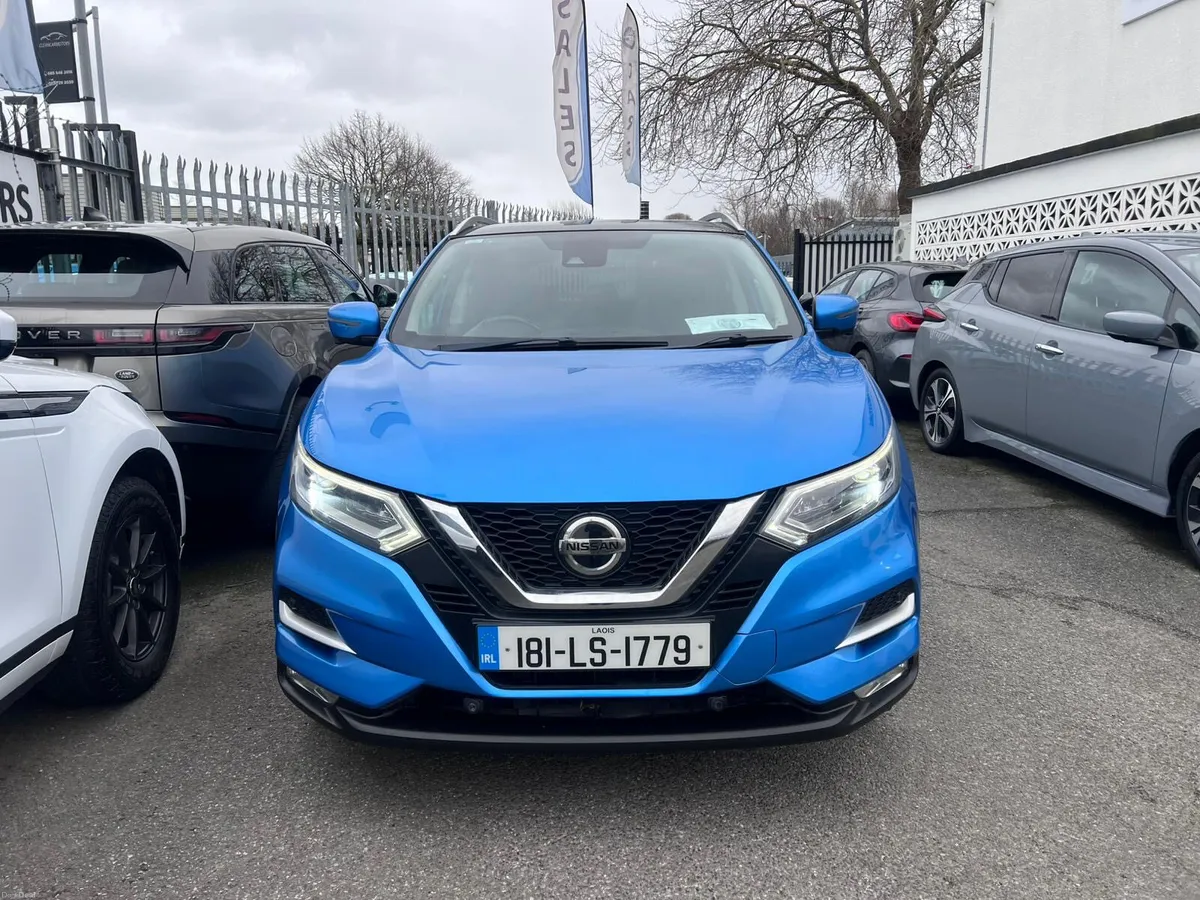 18 Nissan Qashqai 1.5 Glass Roof - Image 3