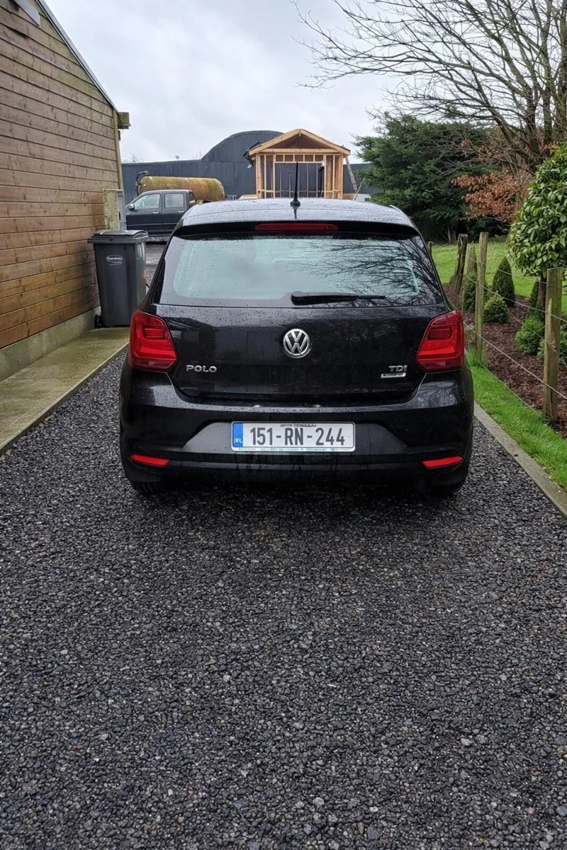 Volkswagen Polo 2015 - Image 2