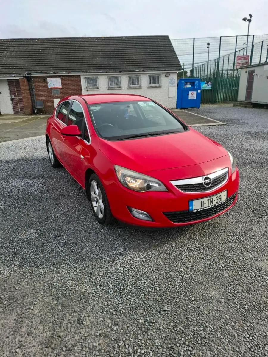 Opel astra €2,450 NCT - Image 1