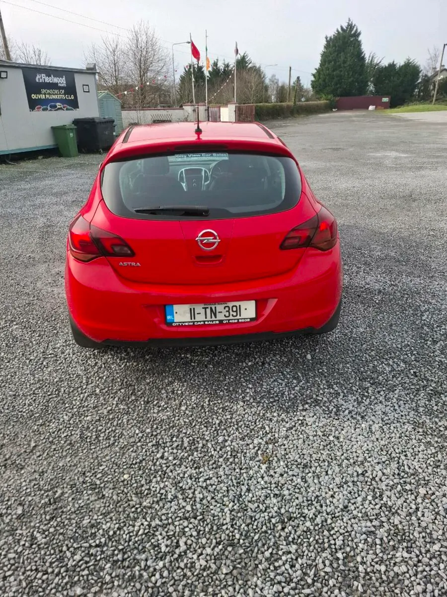 Opel astra €2,450 NCT - Image 3