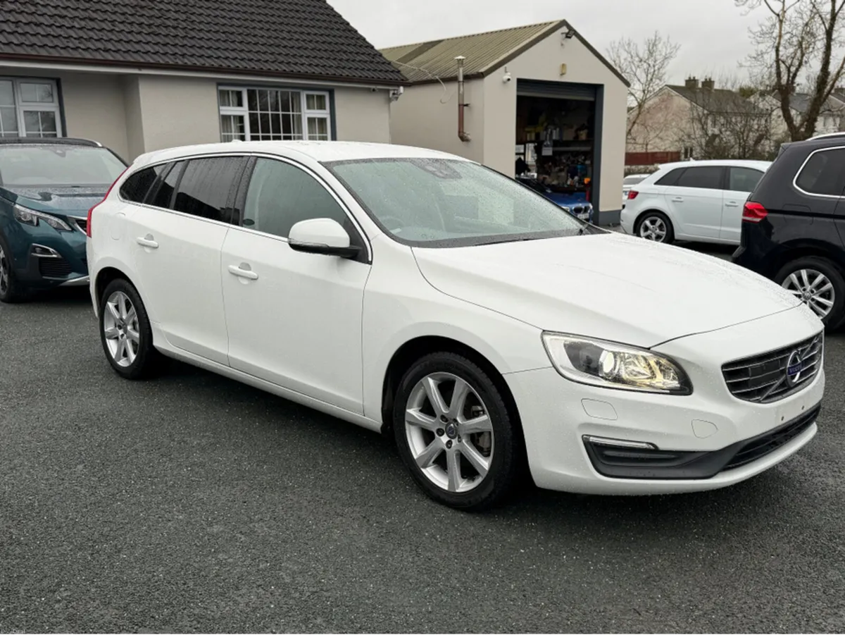 Volvo V60 2.0 D4 SE LUXURY PLUS DIESEL AUTOMATIC / - Image 3