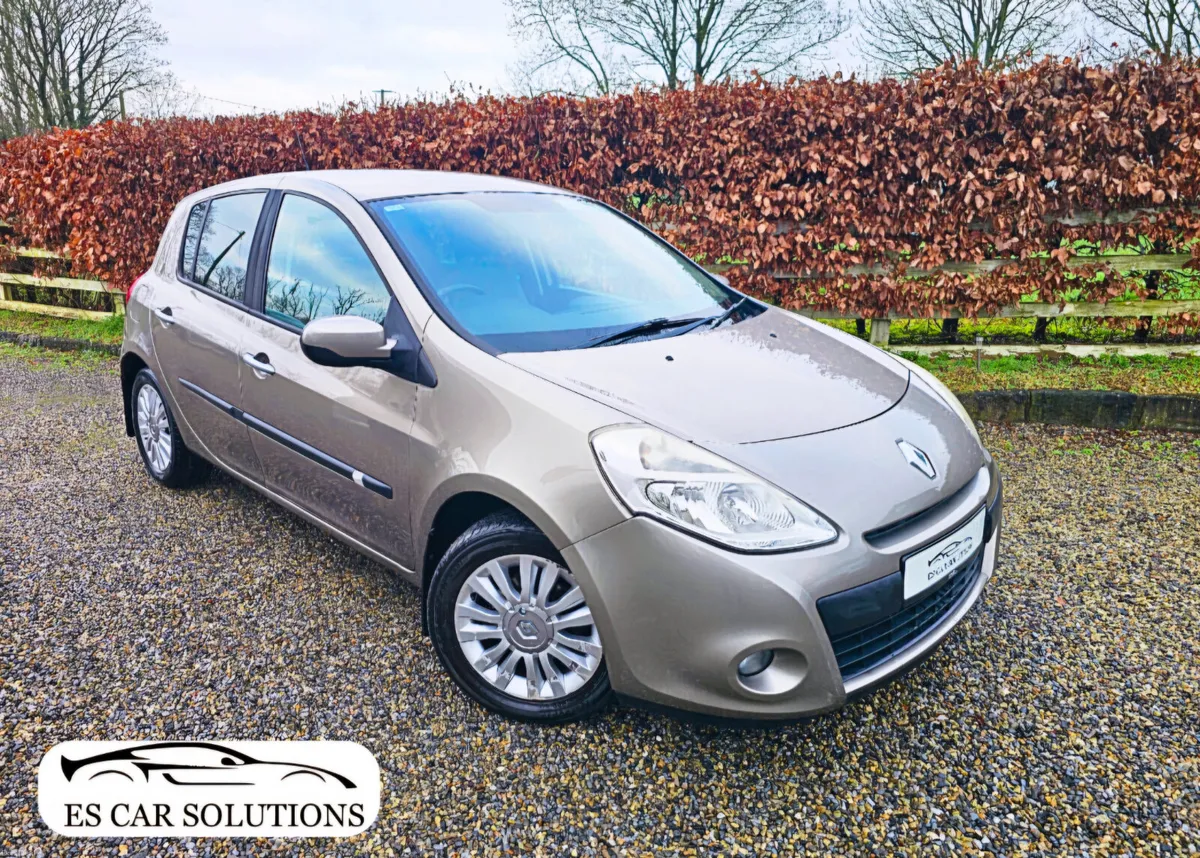 11 Renault Clio 1.1 Petrol NCT 07/26 TAX €280 - Image 4