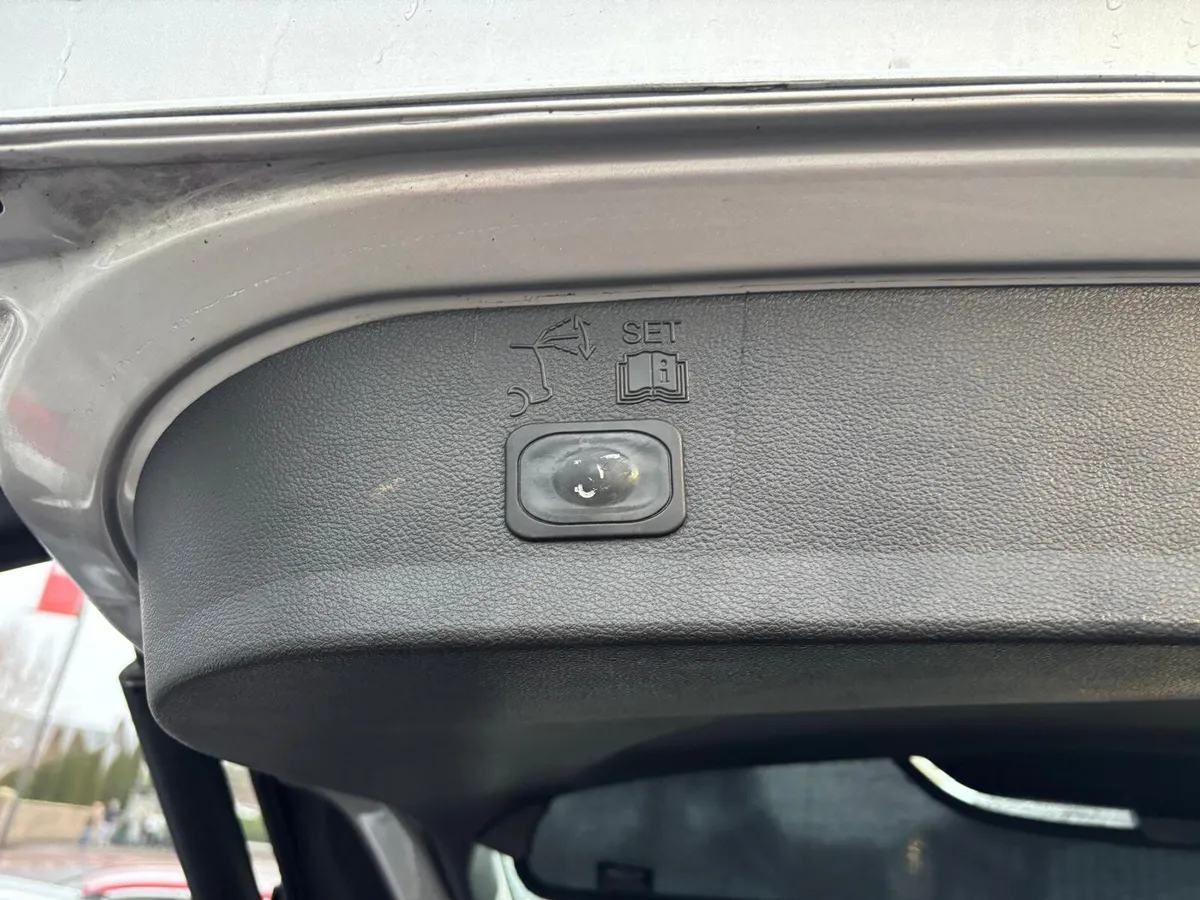 Ford Kuga 2016  2.0  DIESEL  TITANIUM - Image 3