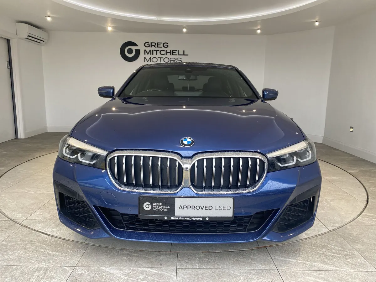 BMW 5-Series 2021 - Image 2