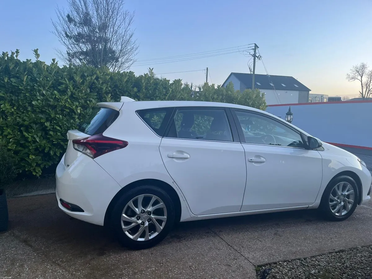 161 Toyota Auris 1.2T Icon - Image 6