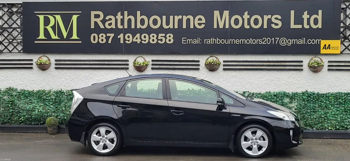 Toyota Prius 2015 Irish Car (genuine low Mileage) - Image 3
