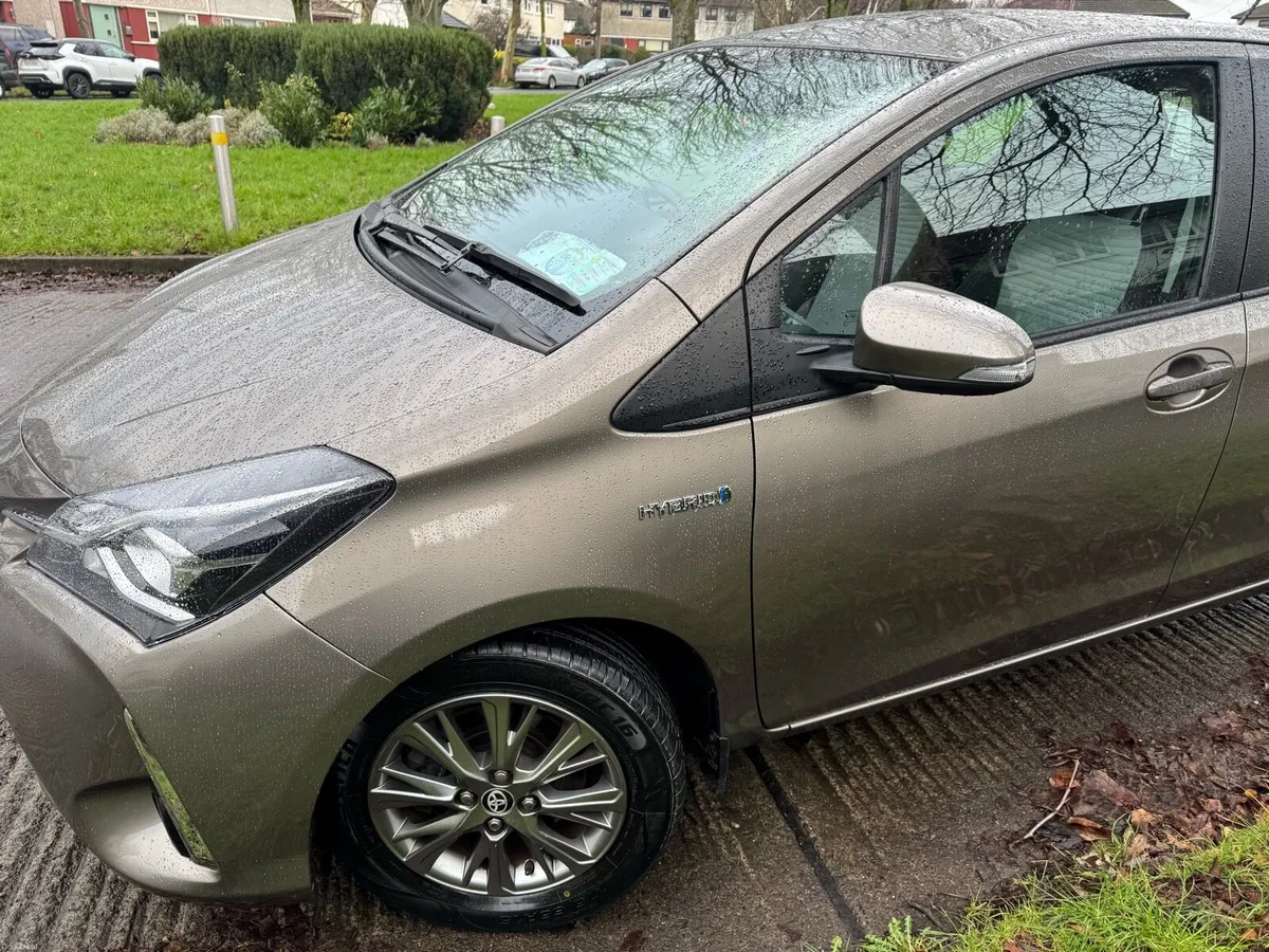 181 Toyota Yaris  Hybrid Luna 5 door (new NCT) - Image 4