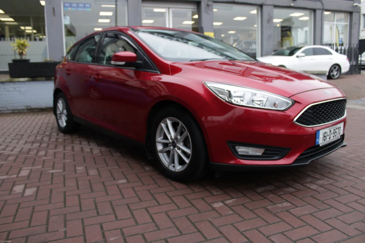 Ford Focus 2016 RED - Image 2