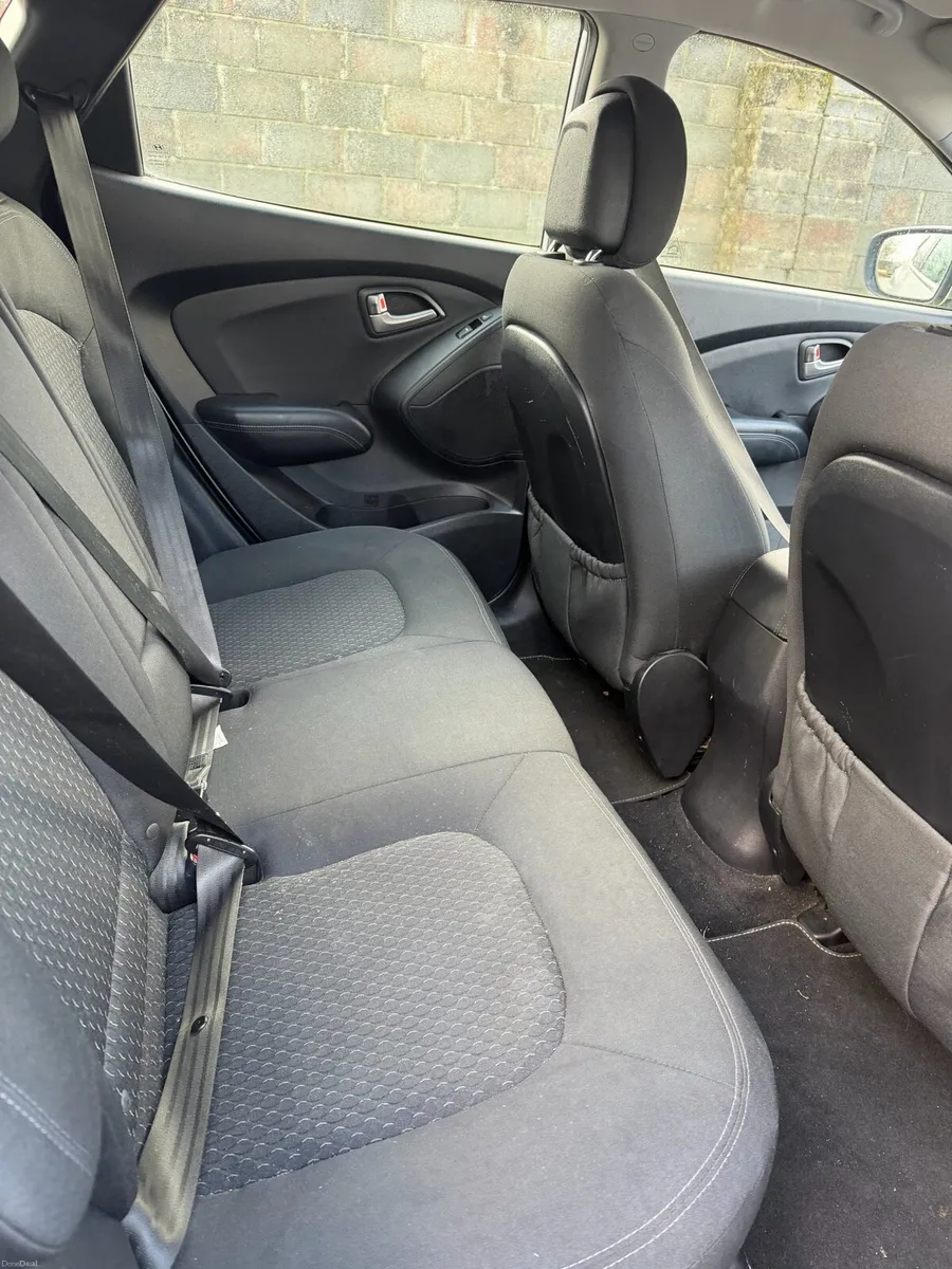12 Hyundai ix35 - Image 4
