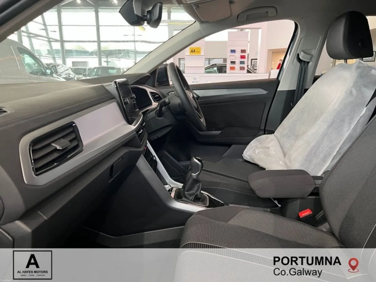 Volkswagen T-Roc EDITION 75 1.0TSI 116HP - Image 3