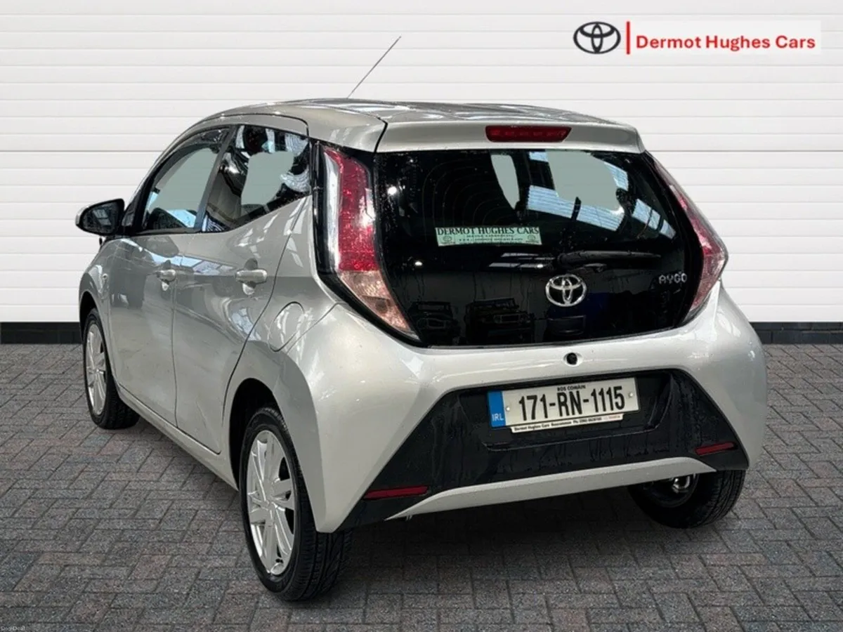 Toyota Aygo 1.0 5DR X-PLAY - Image 2