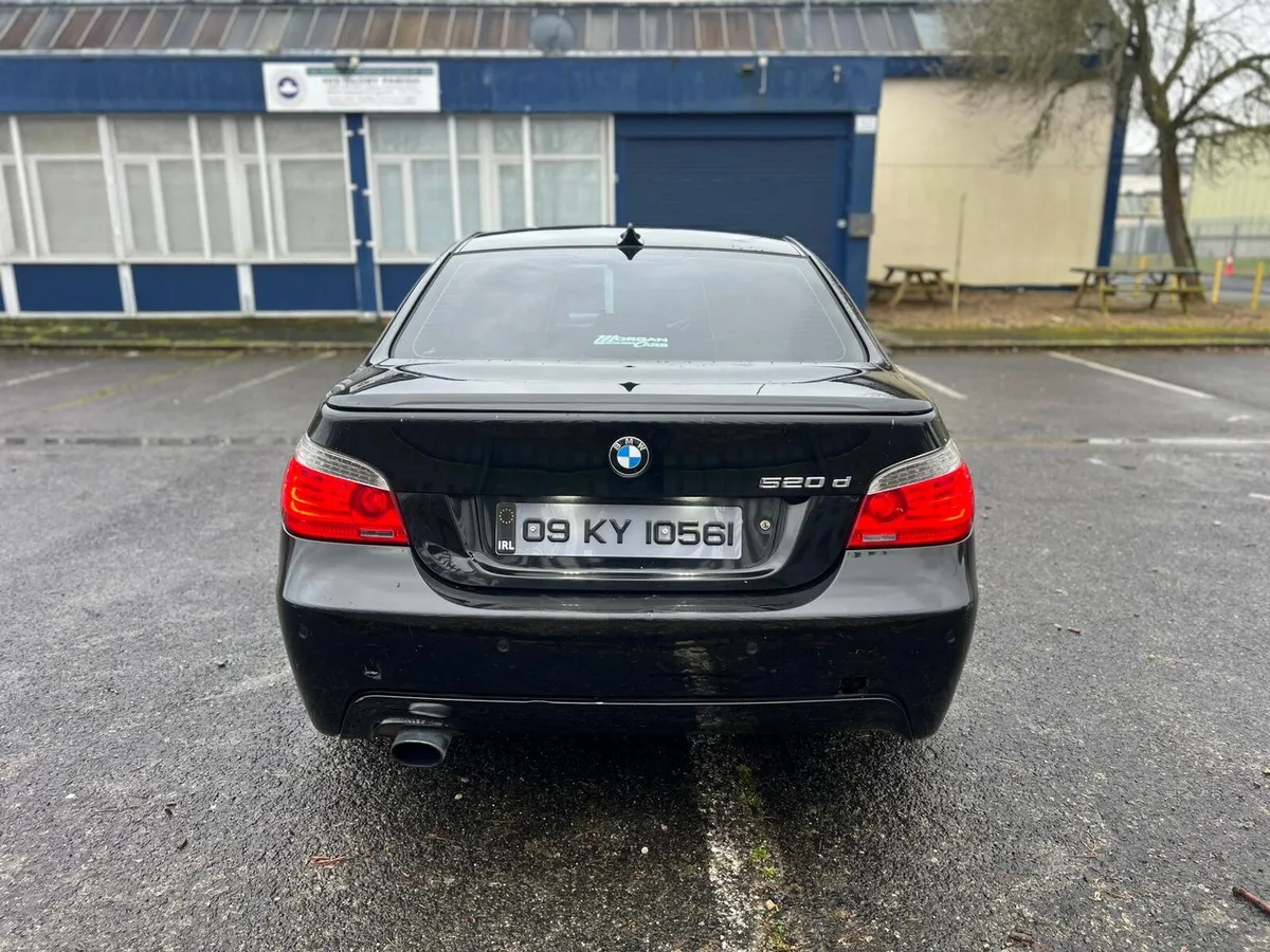 BMW E60 2009 AUTOMATIC - Image 4