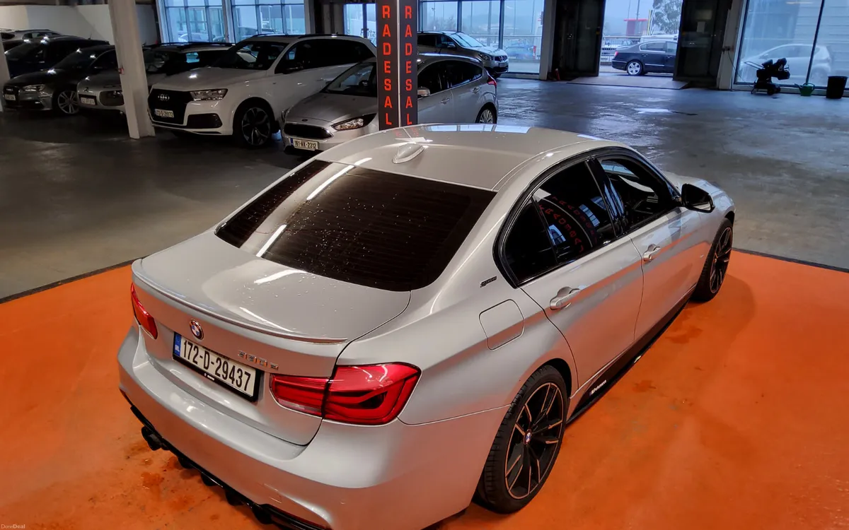 BMW 3-Series 2017 - Image 3