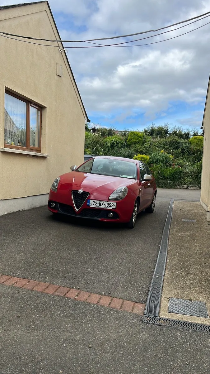 Alfa Romeo Giulietta 1.6 TBD Super 120BHP - Image 5