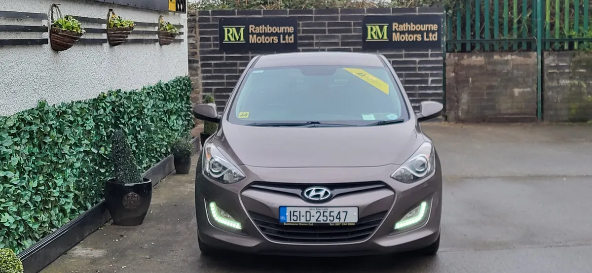 Hyundai i30 2015 Classic petrol (low Mileage) - Image 4