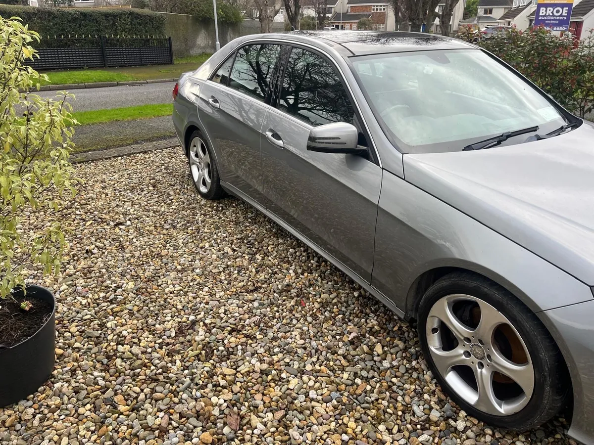€13900 Mercedes E Class 220d - Image 3
