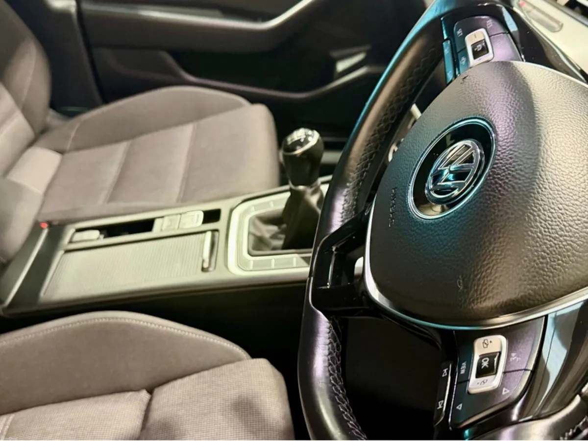 Volkswagen Passat CL 2.0 TDI MANUAL 6SPEED FWD 150 - Image 3