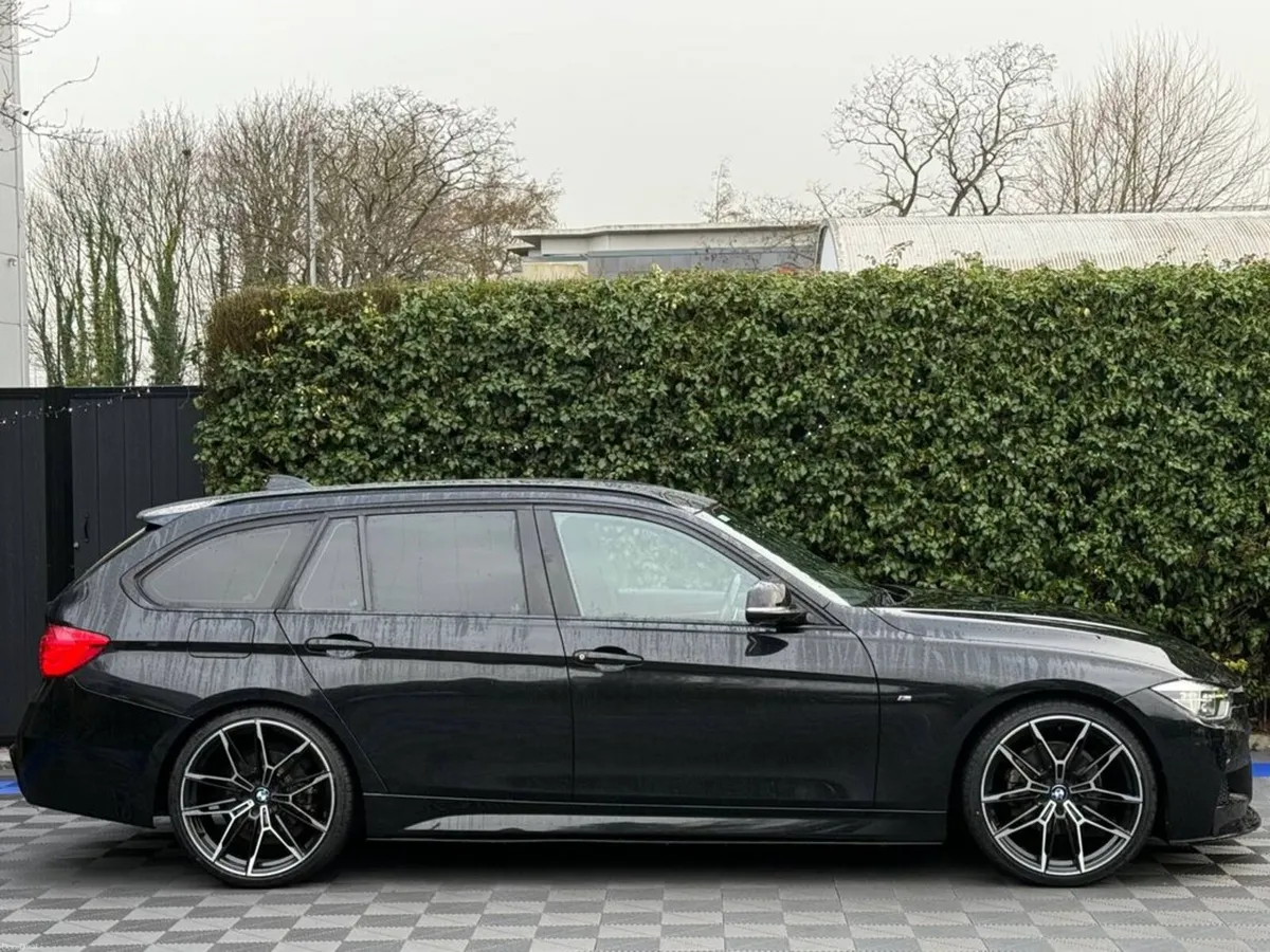 BMW 3-Series 320d M-SPORT COMPETITION TOURING // N - Image 2