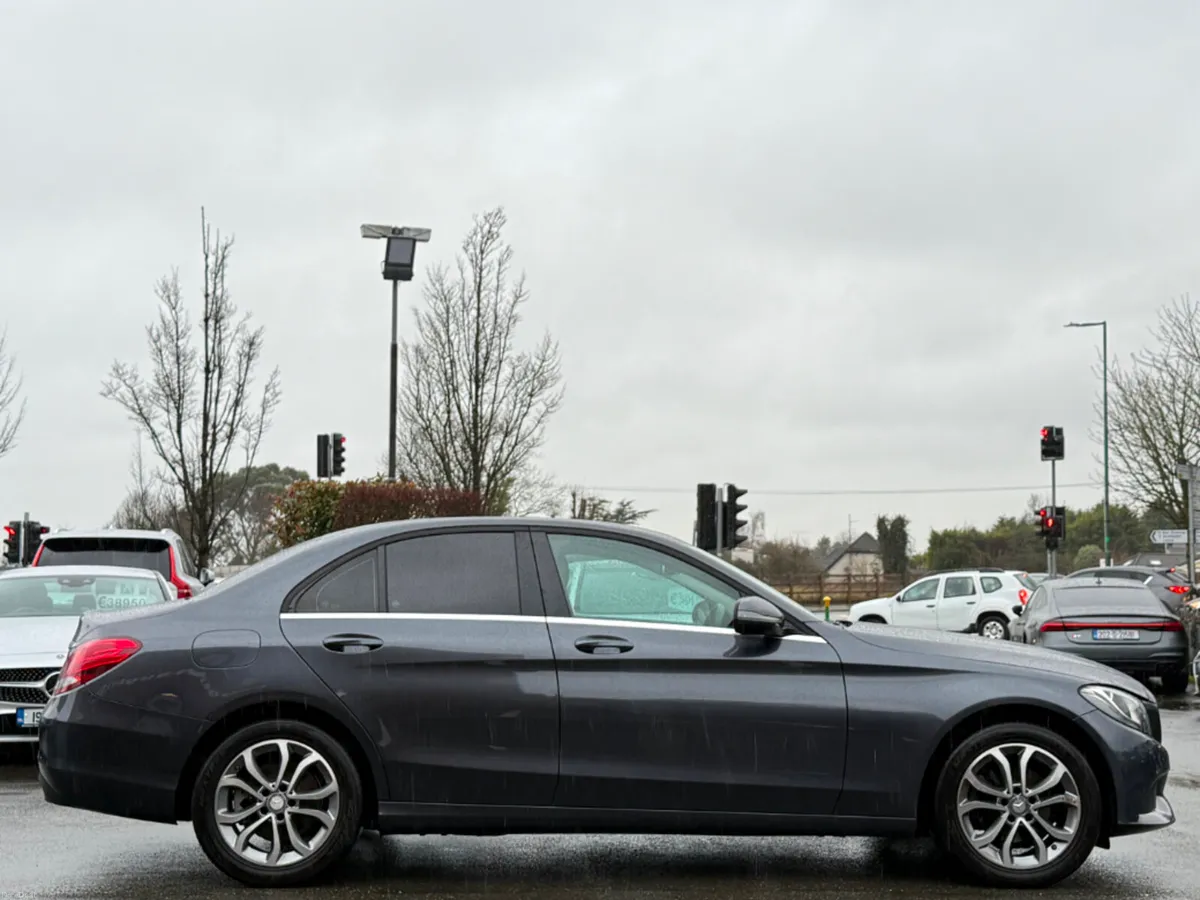 Mercedes-Benz C-Class C180 D AVANTGARDE *LOW KMS* - Image 4