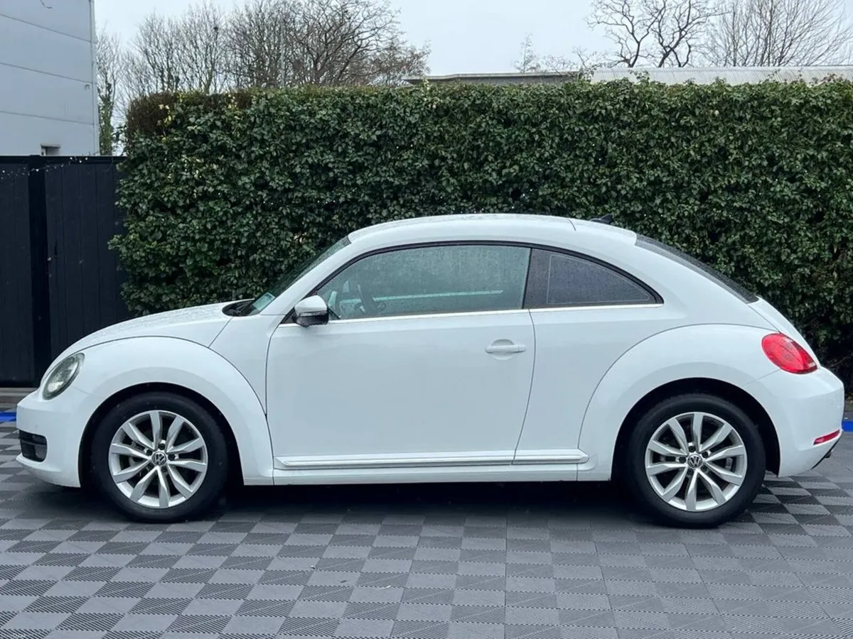 Volkswagen Beetle DESIGN 1.2 TSI // LEATHER HEATED - Image 3
