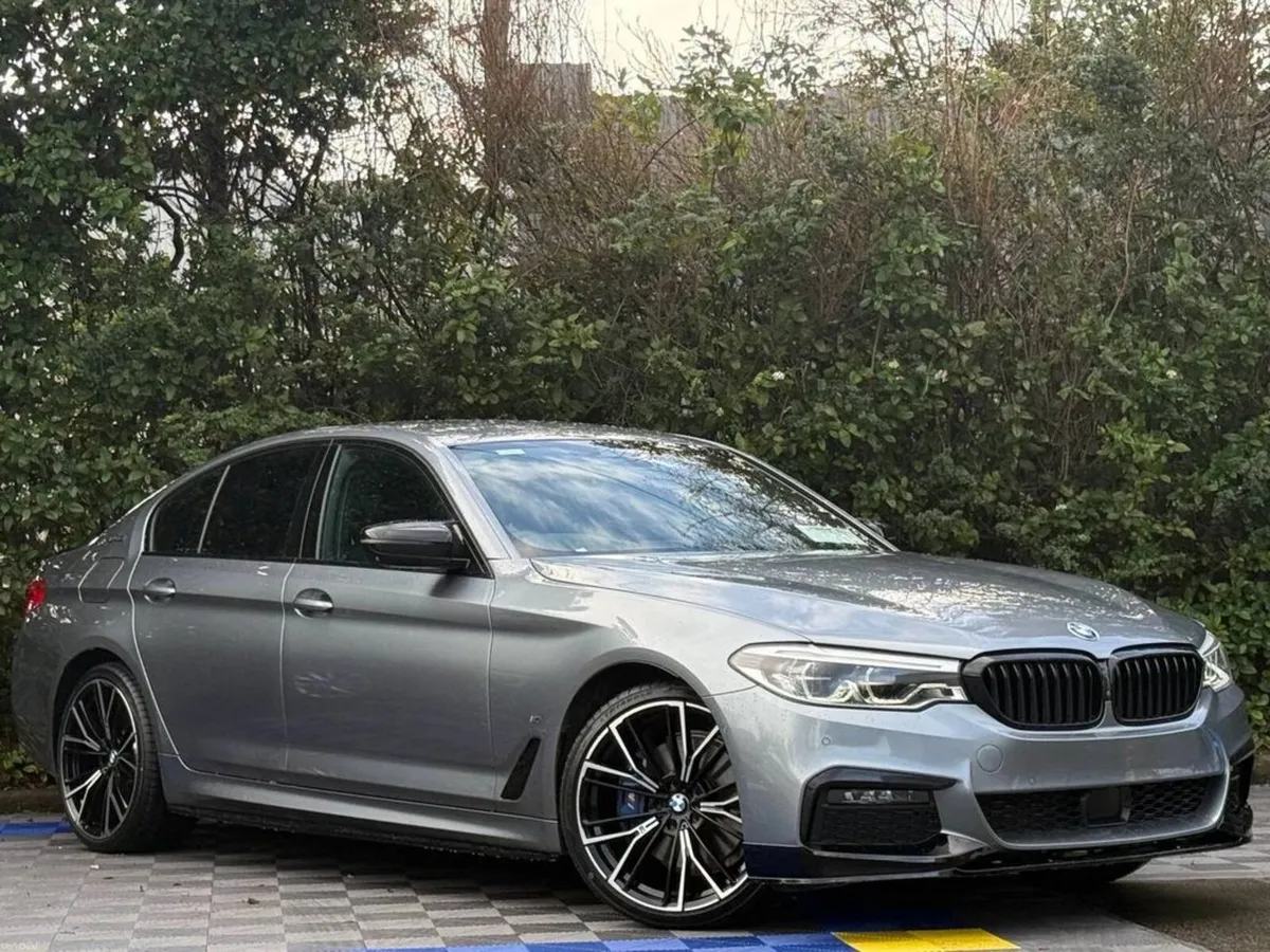 BMW 5-Series 530e M-SPORT COMPETITION 2.0 HYBRID / - Image 1