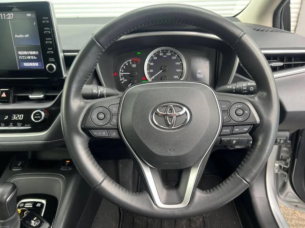 Toyota Corolla 1.8 HYBRID // HEATED SEATS // REVER - Image 4
