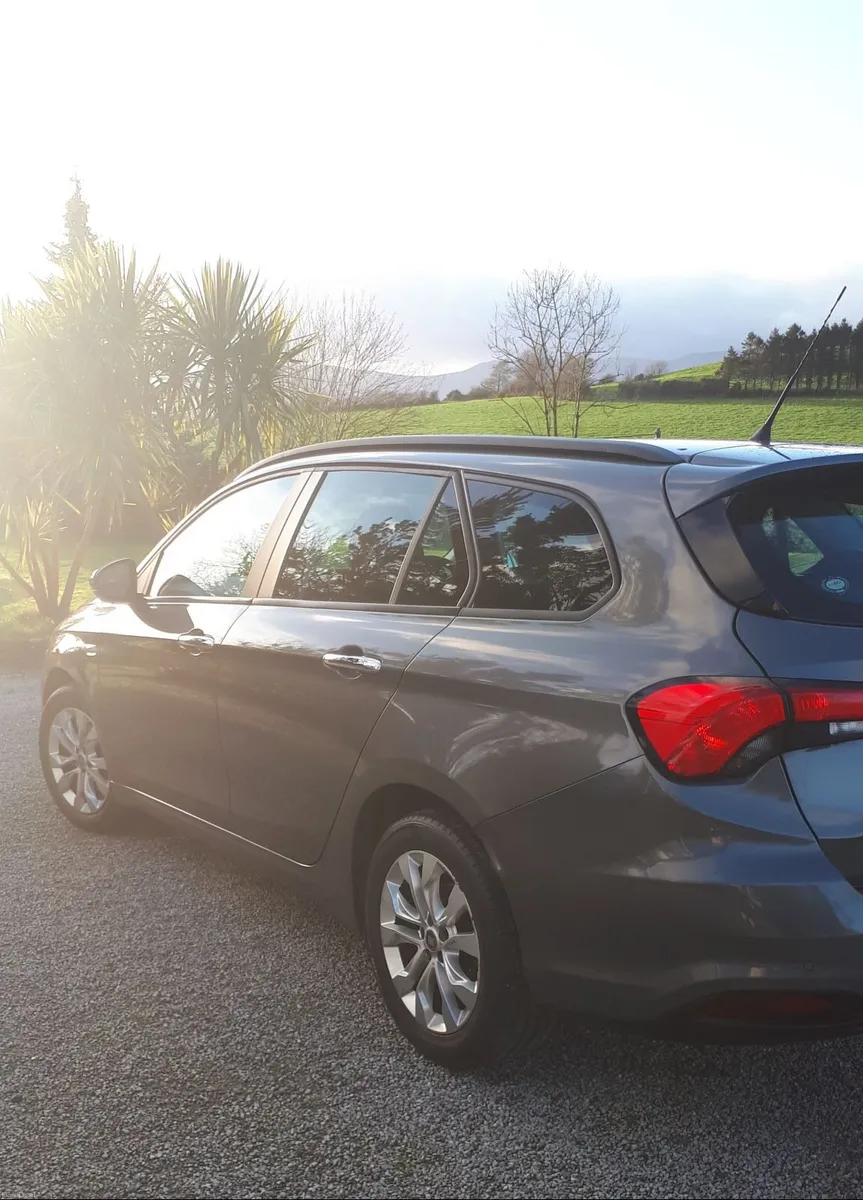 Fiat Tipo 1.6 Diesel Hatchback 2017 - Image 2