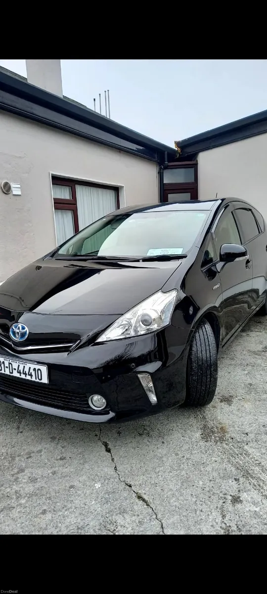 2013 Toyota Prius Alpha "7 Seater" Auto Hybrid - Image 2