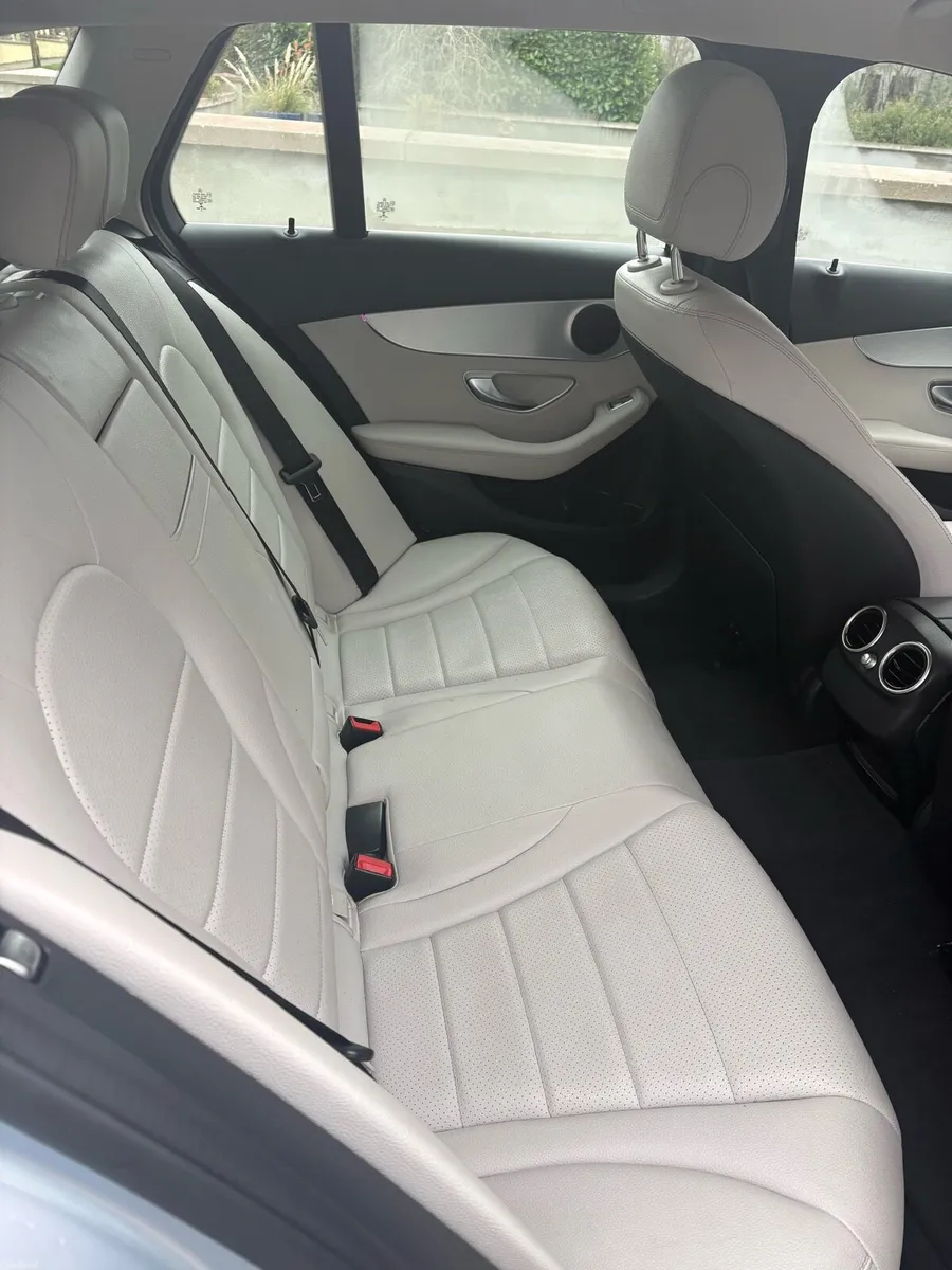 Mercedes C350E - Image 4