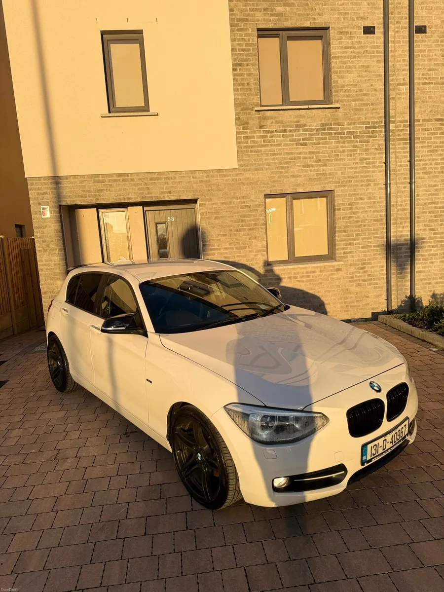 BMW 116i Automatic - Image 2