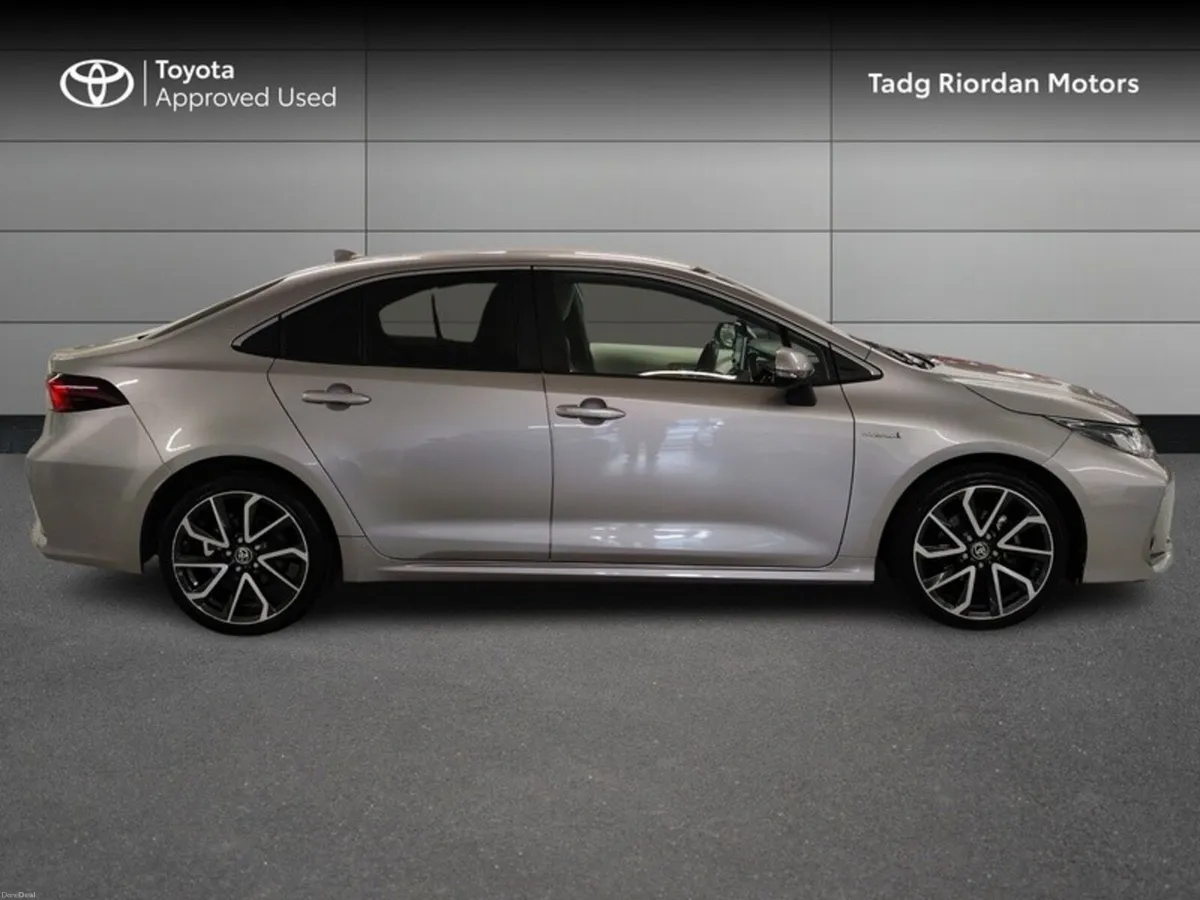 Toyota Corolla HYBRID SOL SALOON 4DR - Image 3