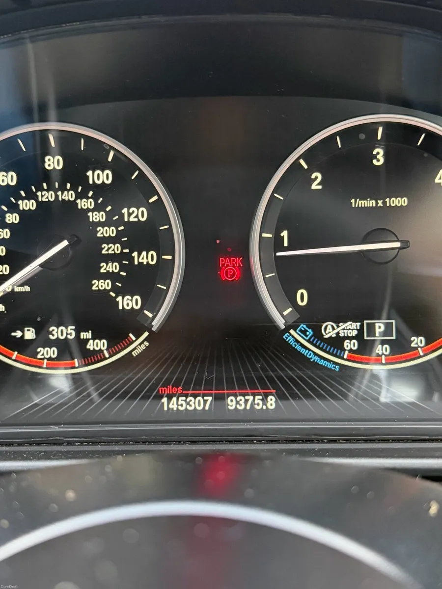 White bmw 520 m sport 2015 - Image 1