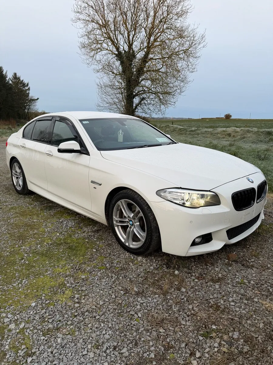 White bmw 520 m sport 2015 - Image 3