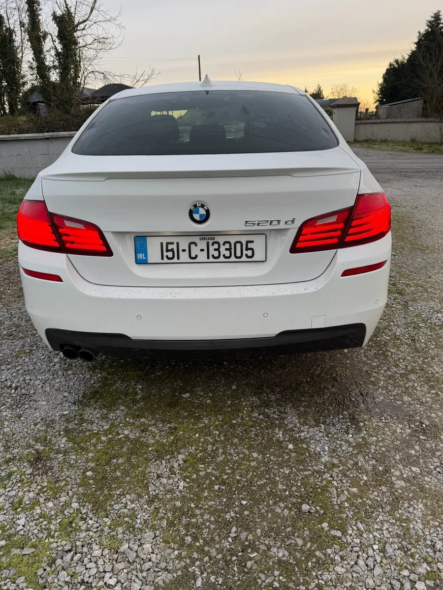 White bmw 520 m sport 2015 - Image 4