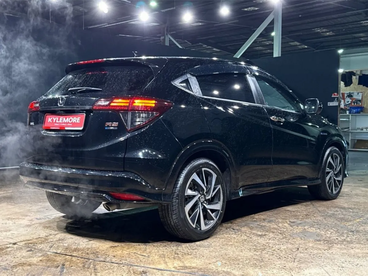Honda Vezel RS EDITION - BLACK HALF LEATHER - PADD - Image 3