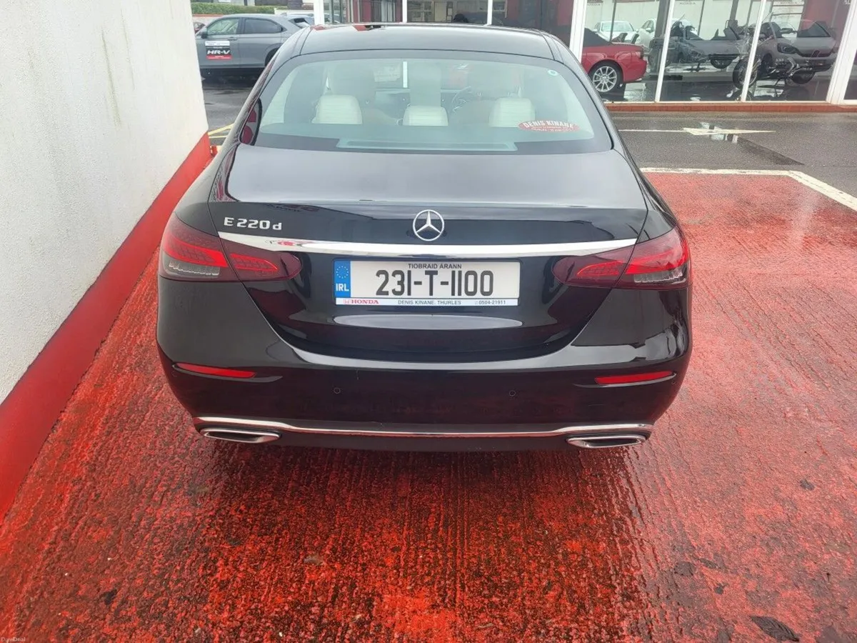 Mercedes-Benz E-Class E 220 D A/T Avantgarde - Image 4