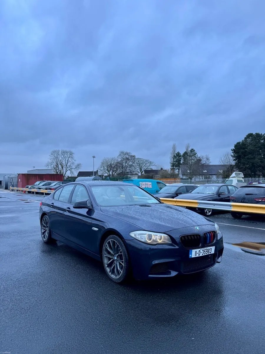 BMW 5-Series f10 2011 - Image 1
