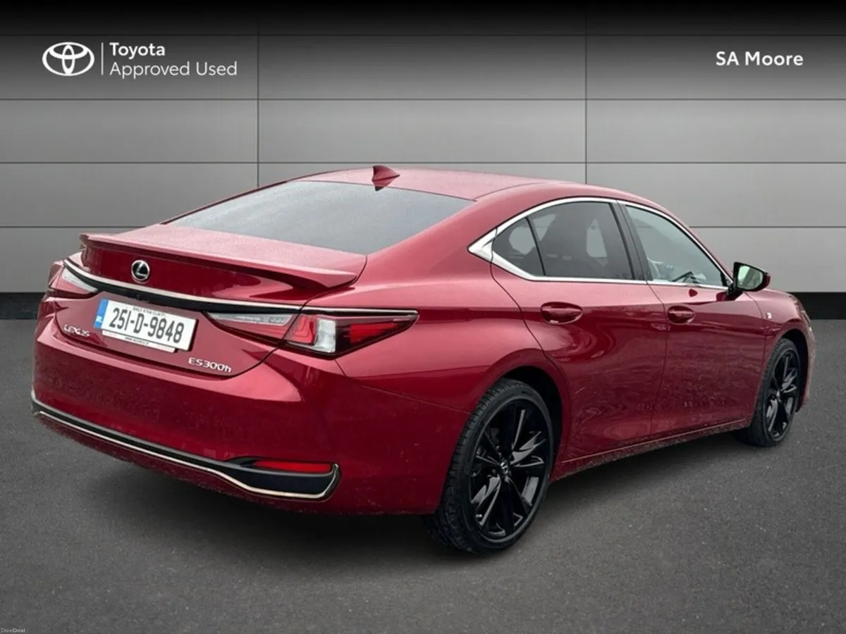 Lexus ES F-SPORT - Image 2