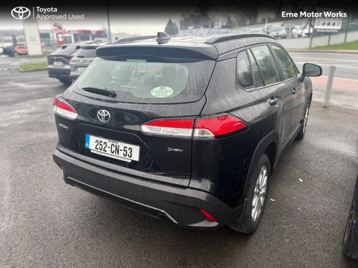 Toyota Corolla Cross COROLLA CROSS 1.8 LUNA - Image 2