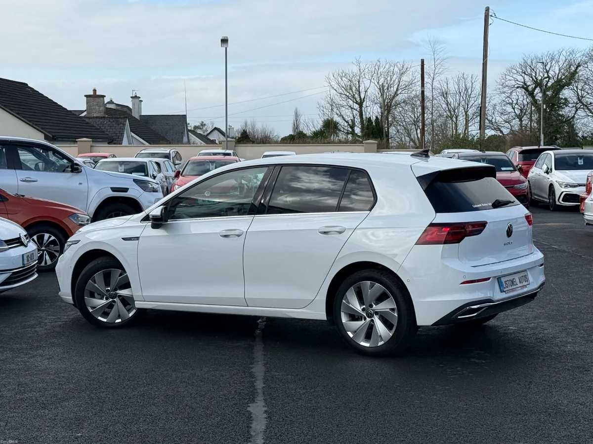 222 VW GOLF STYLE 2.0 TDI 150BHP  AUTOMATIC - Image 3