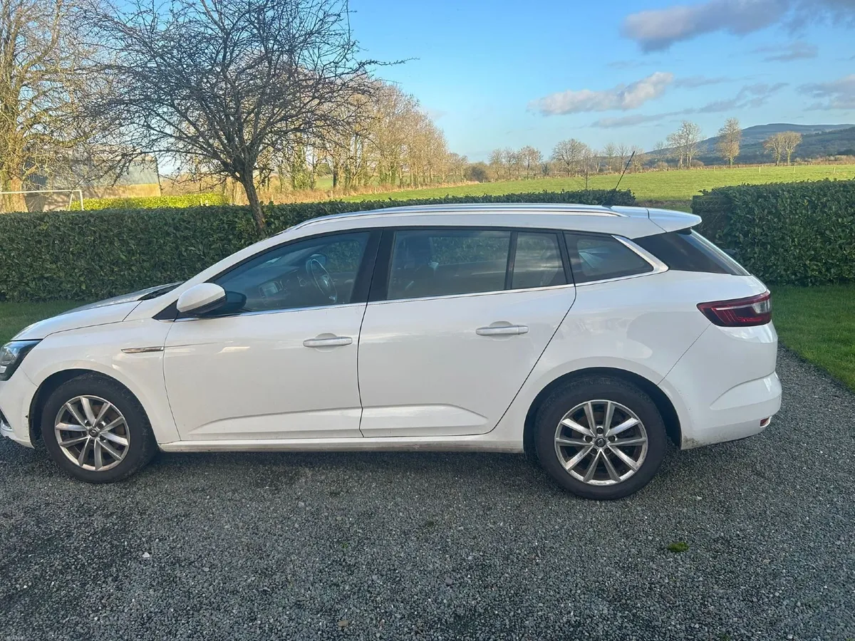 Renault Megane 2018 - Image 4