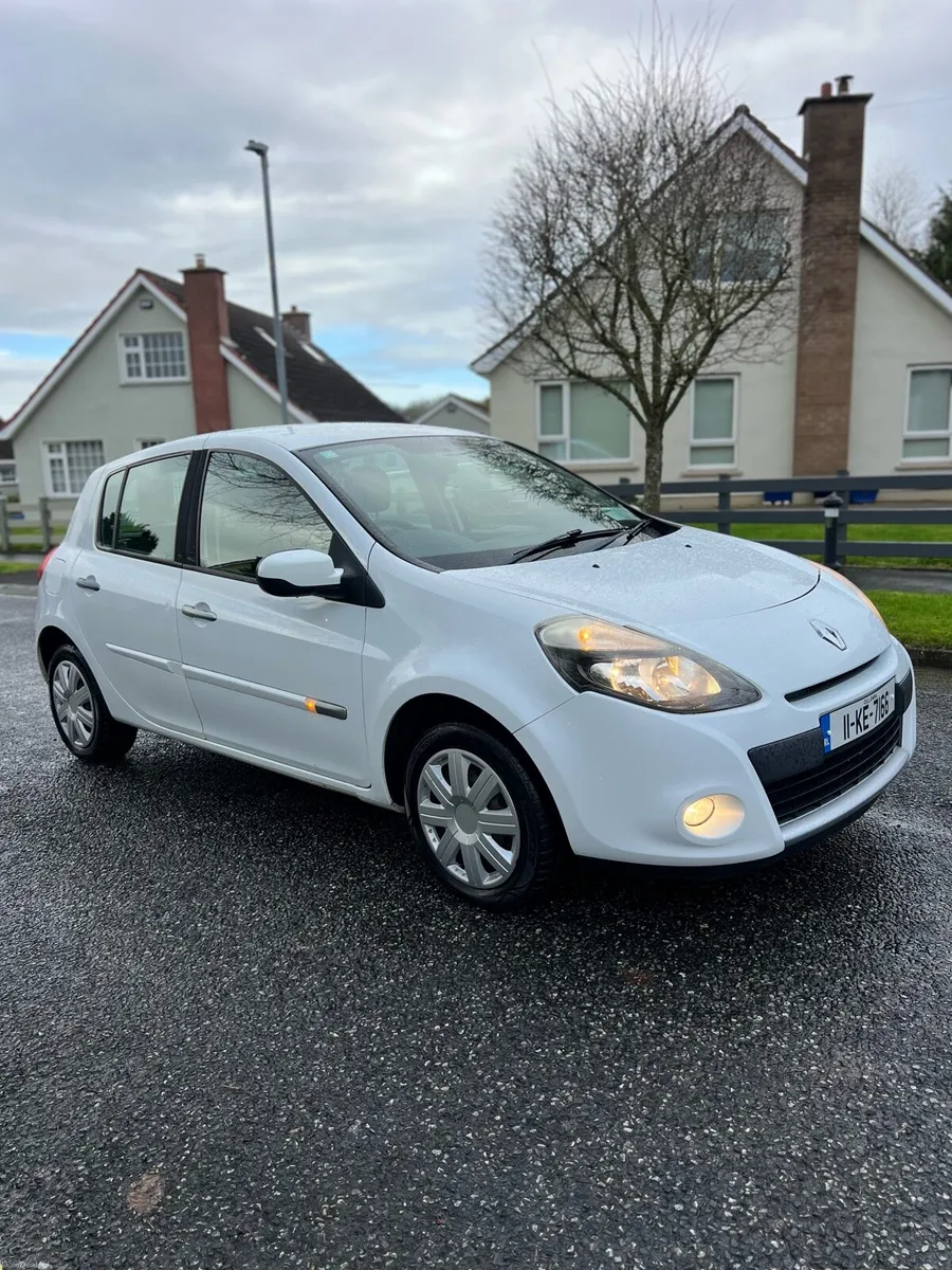2011 RENAULT CLIO 1.5 DIESEL NCT 11/2026 - Image 2