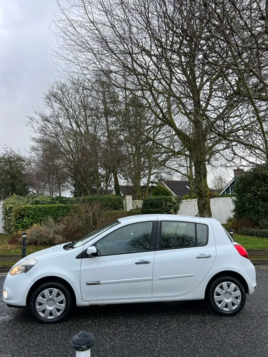 2011 RENAULT CLIO 1.5 DIESEL NCT 11/2026 - Image 3