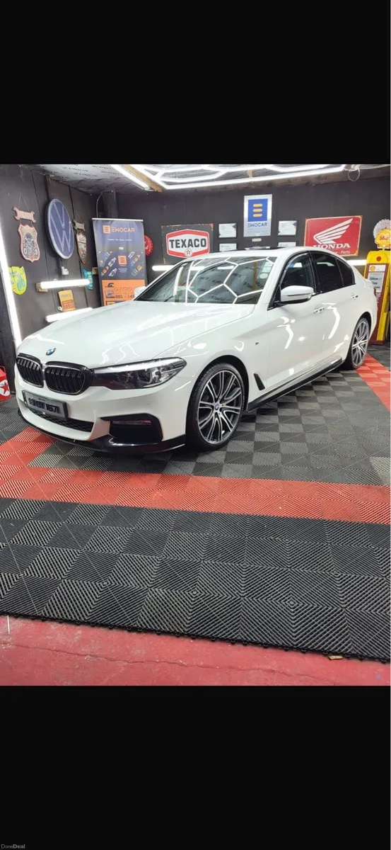 BMW 520 **sunroof model** - Image 3