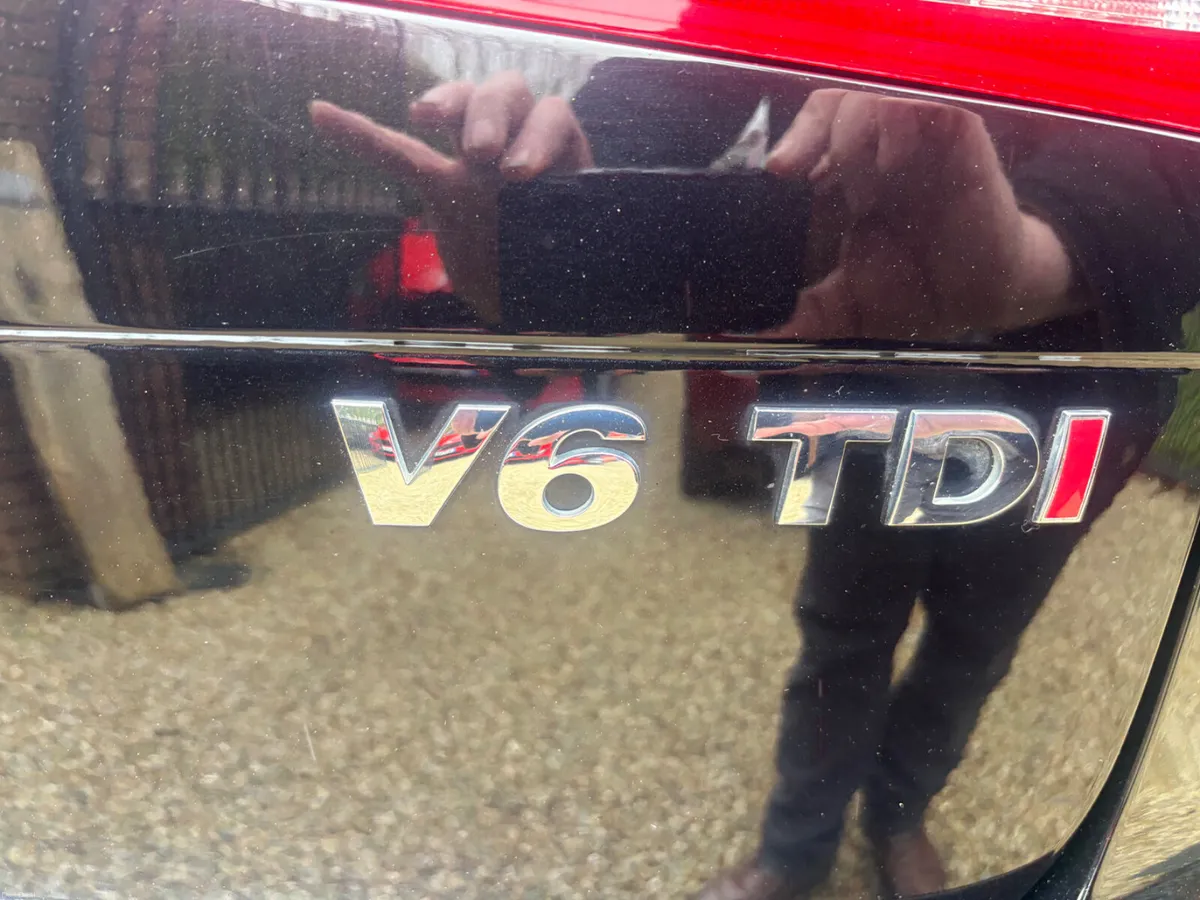 Volkswagen Touareg 2018 Rline - Image 2