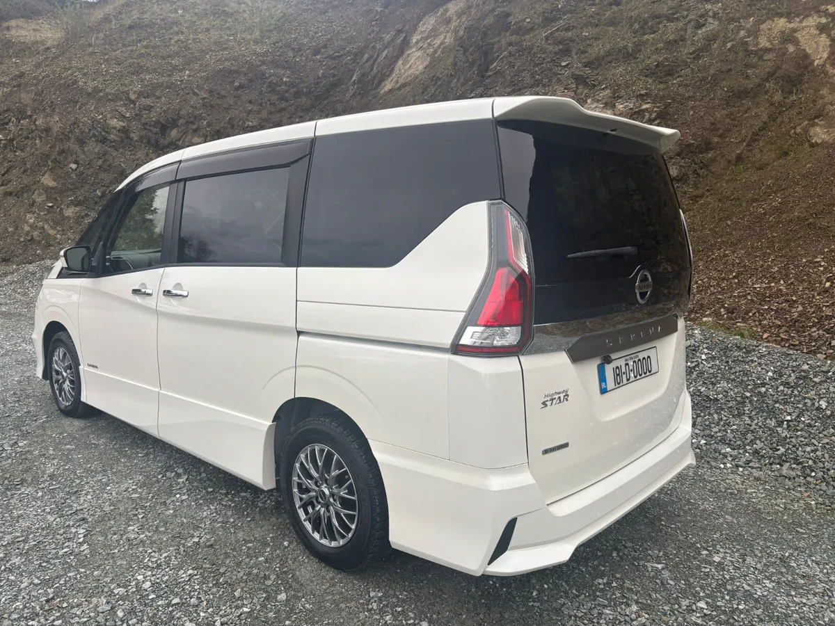 2018 NISSAN SERENA HYBRID 8 SEATER - Image 4