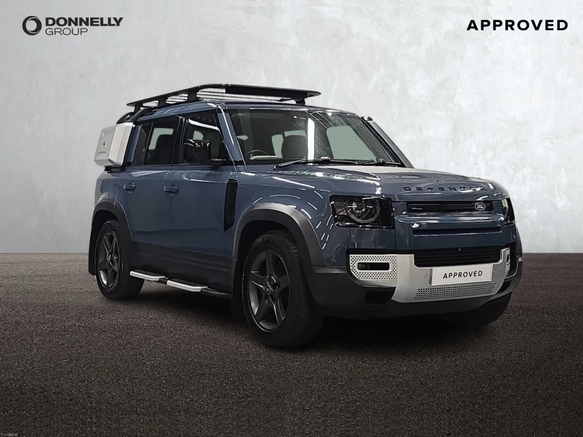 Land Rover Defender Diesel Estate SE - Image 1