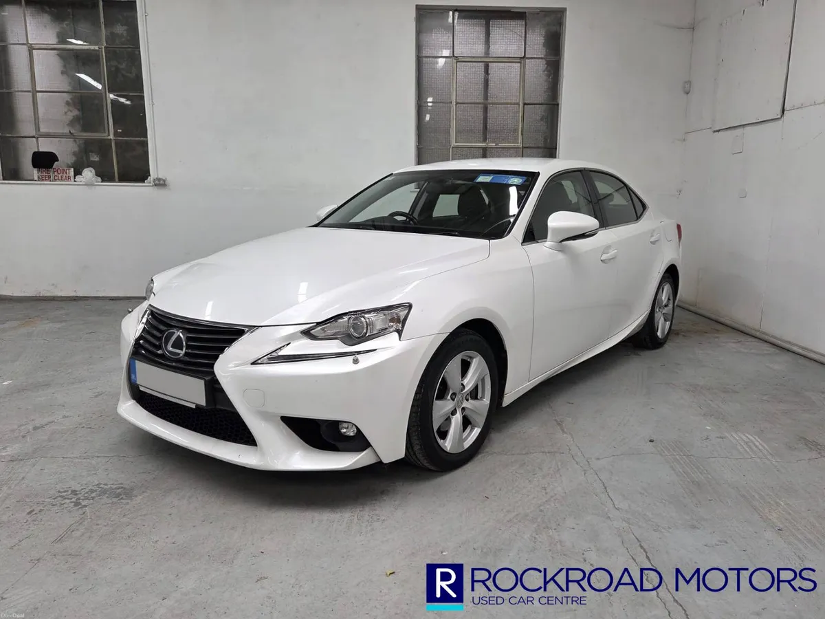 Lexus IS300h Eco,  2016 - Image 6
