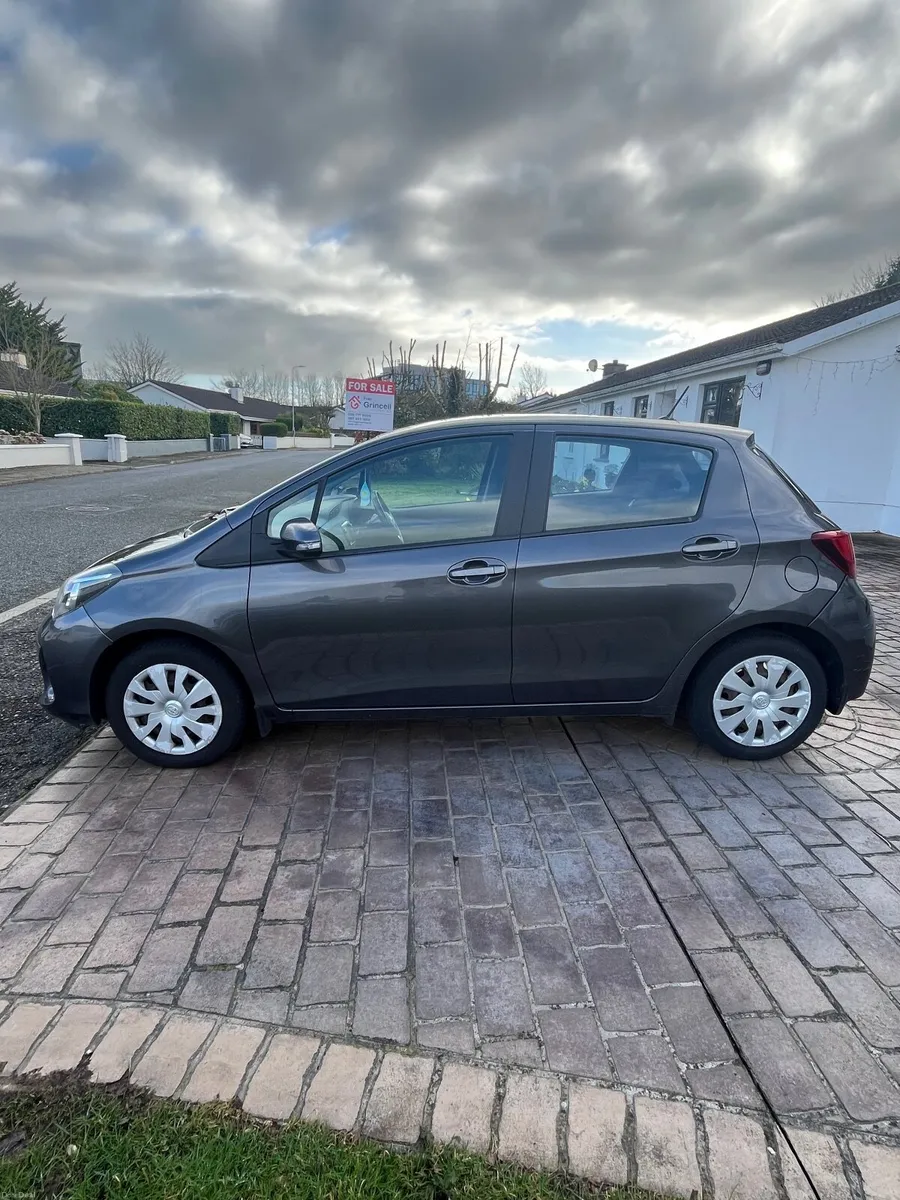 Toyota Yaris 2015 - Image 4