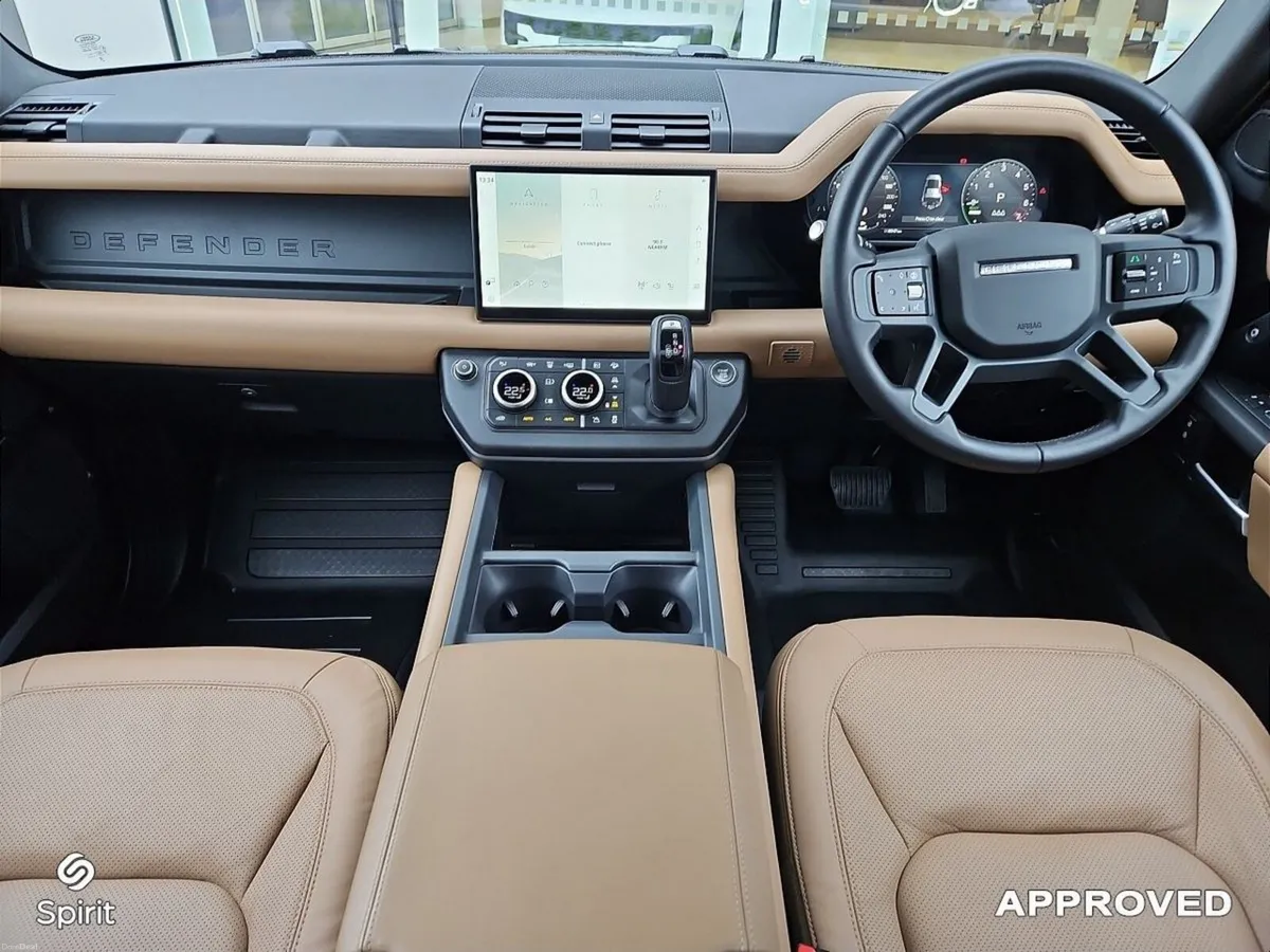 Land Rover Defender 2.0 PHEV X-Dynamic SE - Image 4